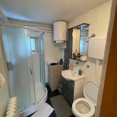 Airport Apartman